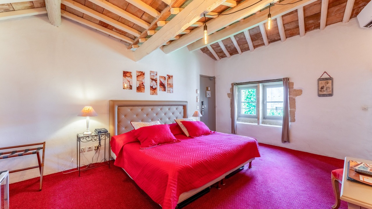 Photo of Bedroom in Collias