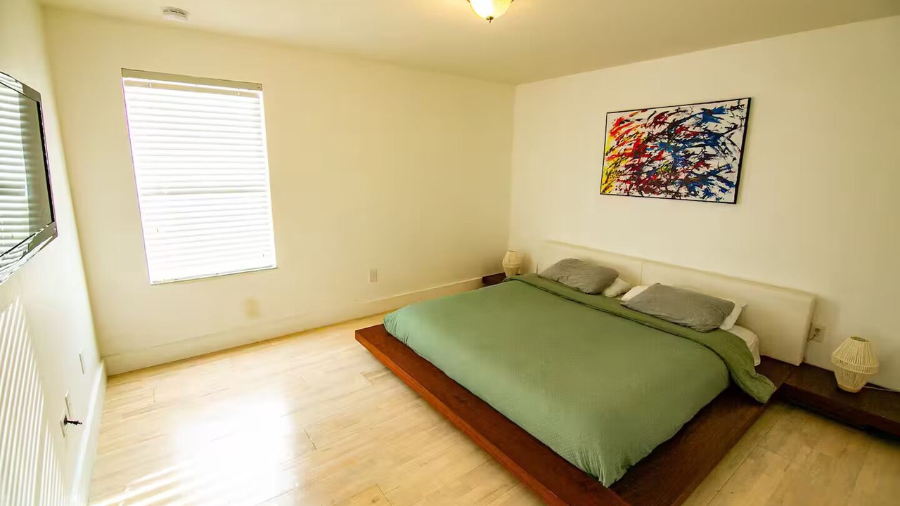Photo of Bedroom in Lake Berkley