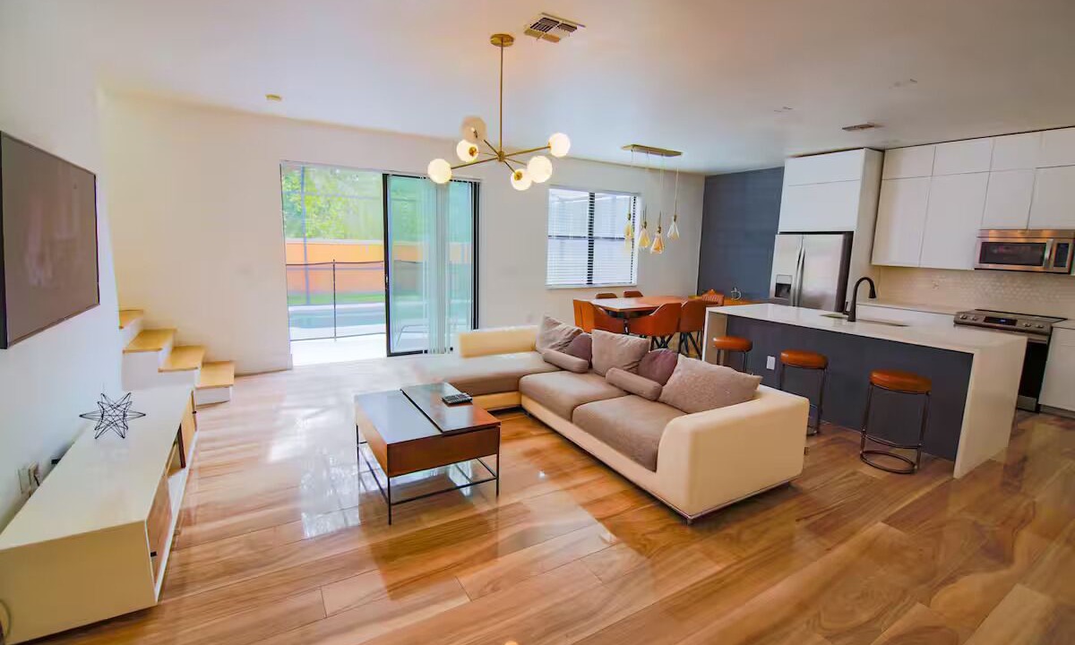 Photo of Livingroom in Lake Berkley