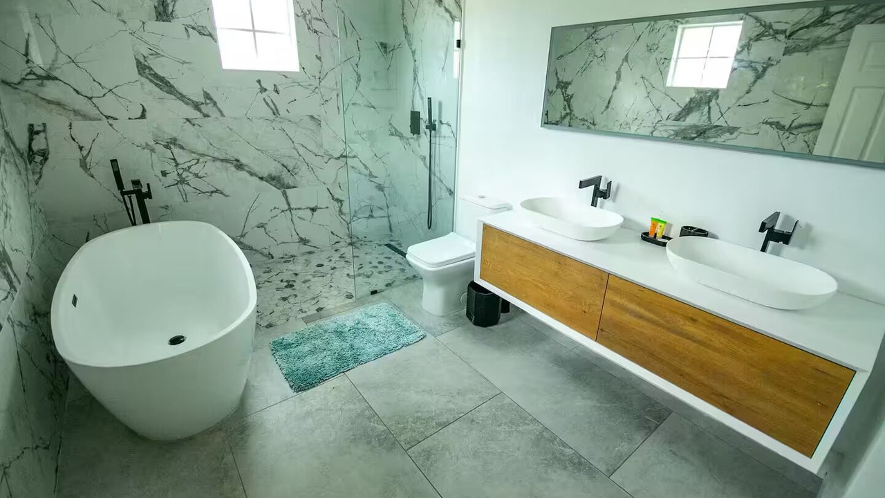 Photo of Bathroom in Lake Berkley