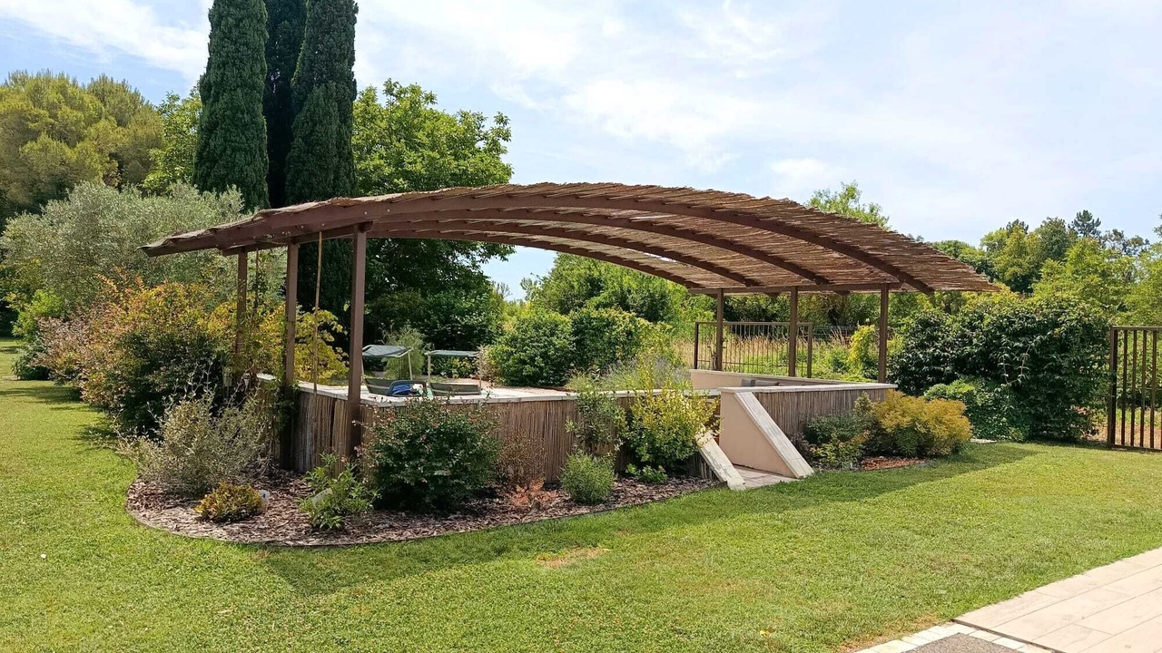 Photo of Outdoor in Velleron