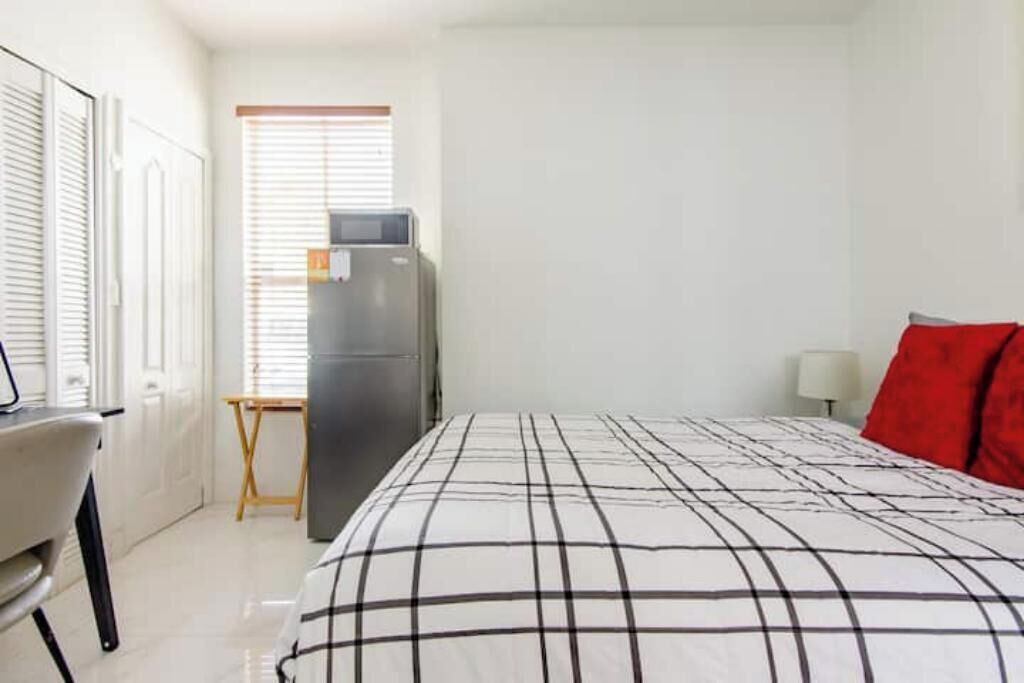Photo of Bedroom in Tamiami