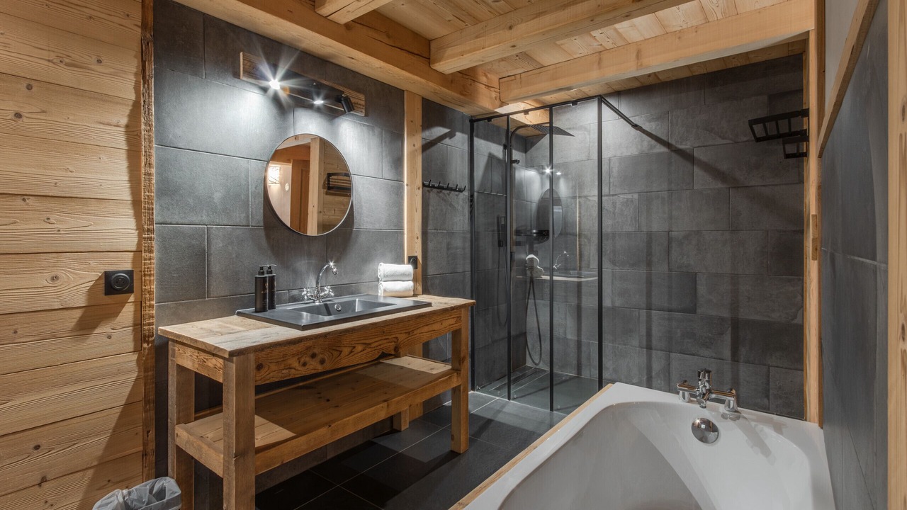 Photo of Bathroom in Cordon