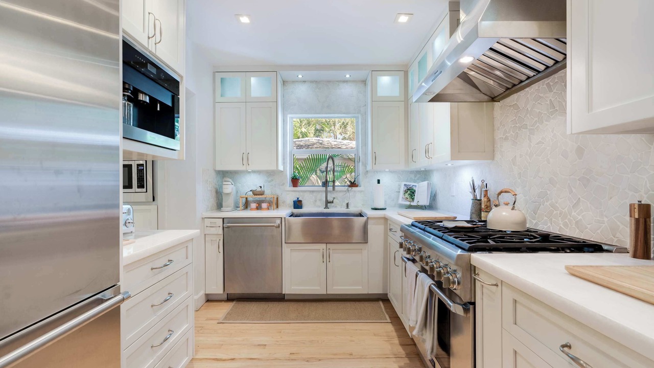 Photo of Kitchen in Southwest Coconut Grove