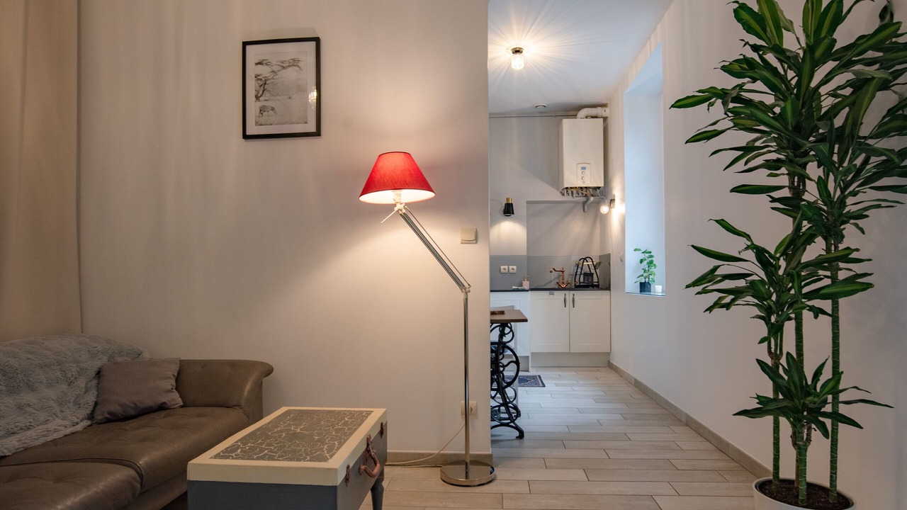Photo of Livingroom in Republique - Tolstoi