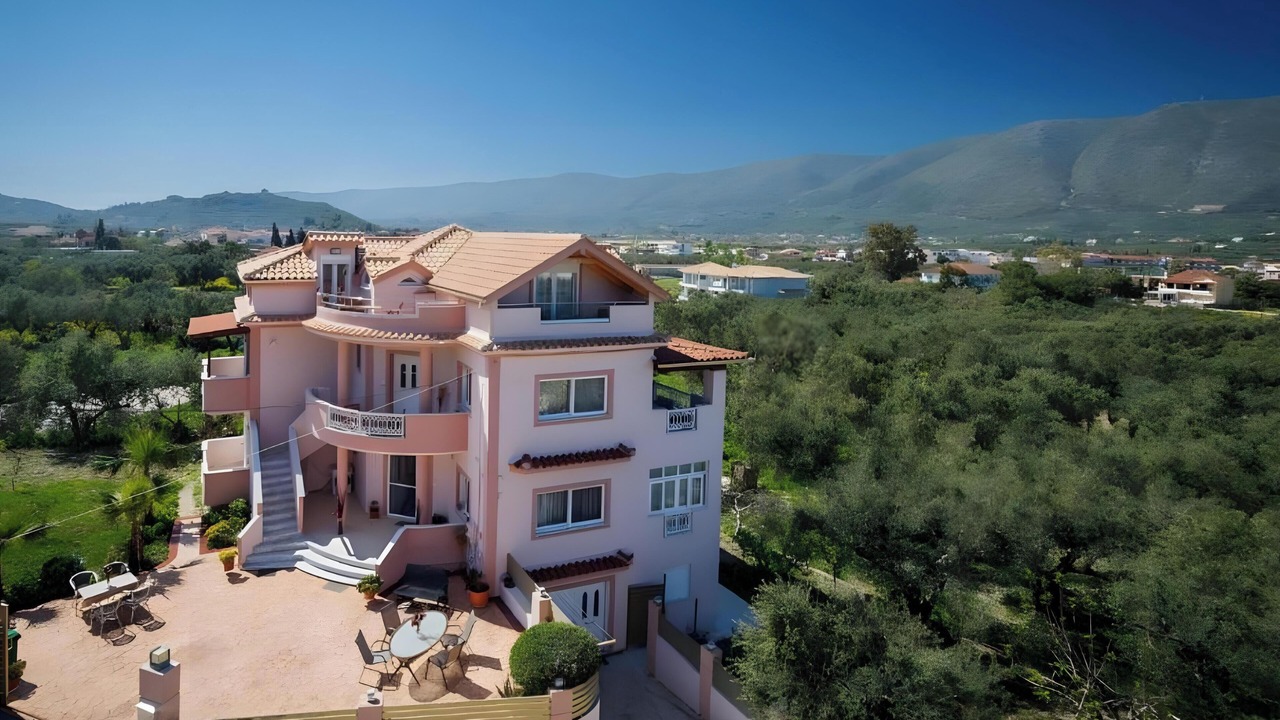 Photo of Outdoor in Alikanas