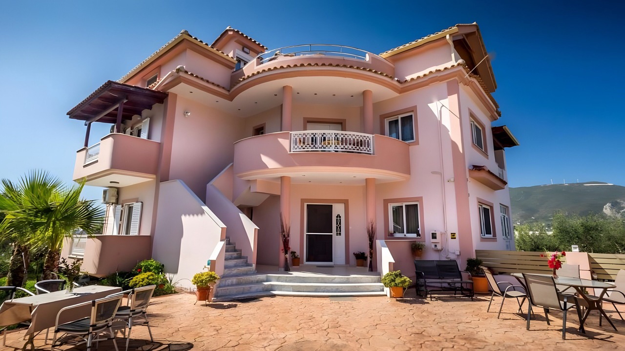 Photo of Outdoor in Alikanas