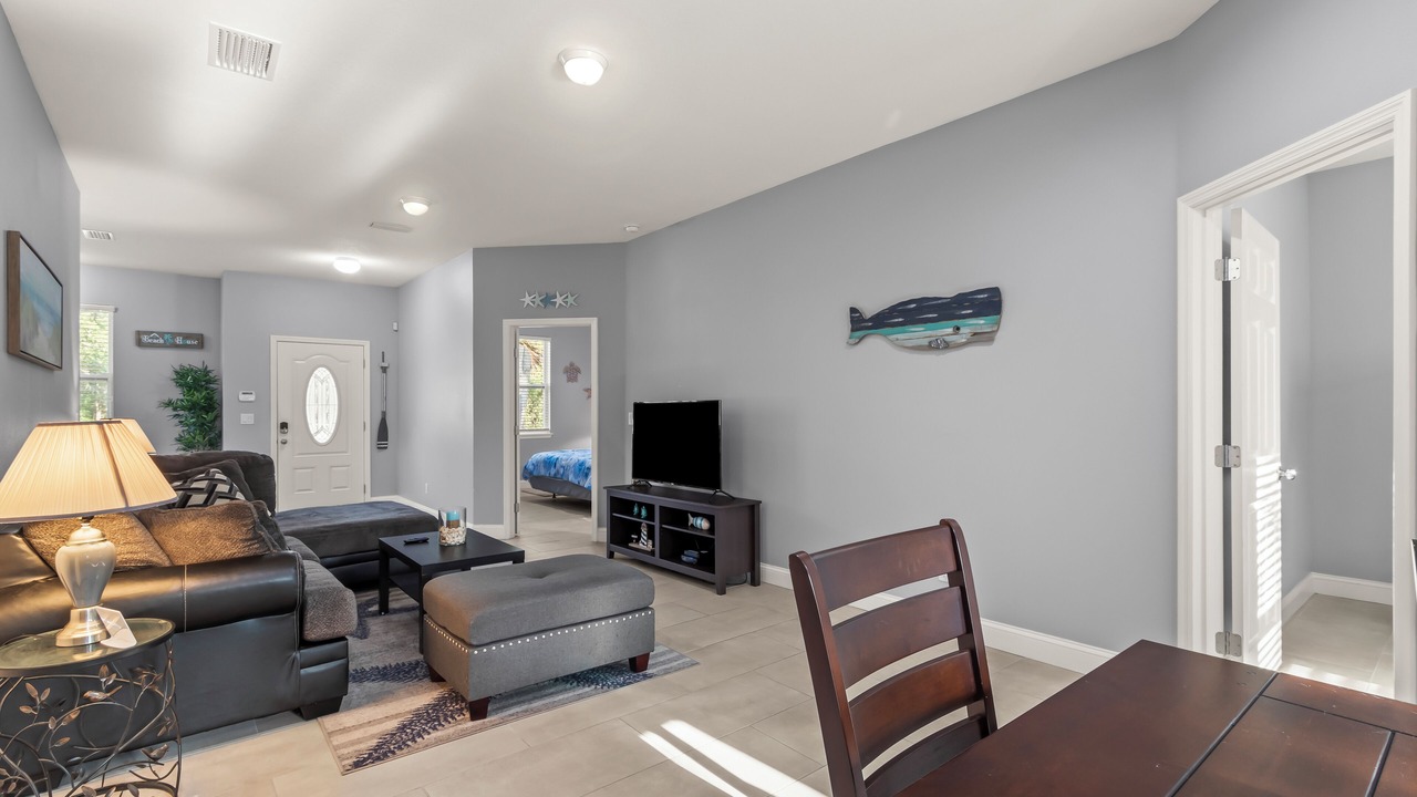 Photo of Livingroom in Clair-Mel City