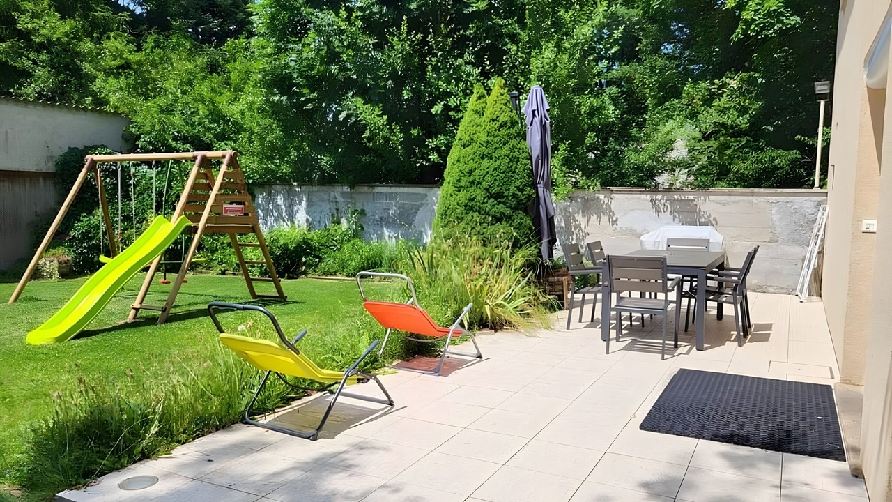 Photo of Outdoor in Lesperon