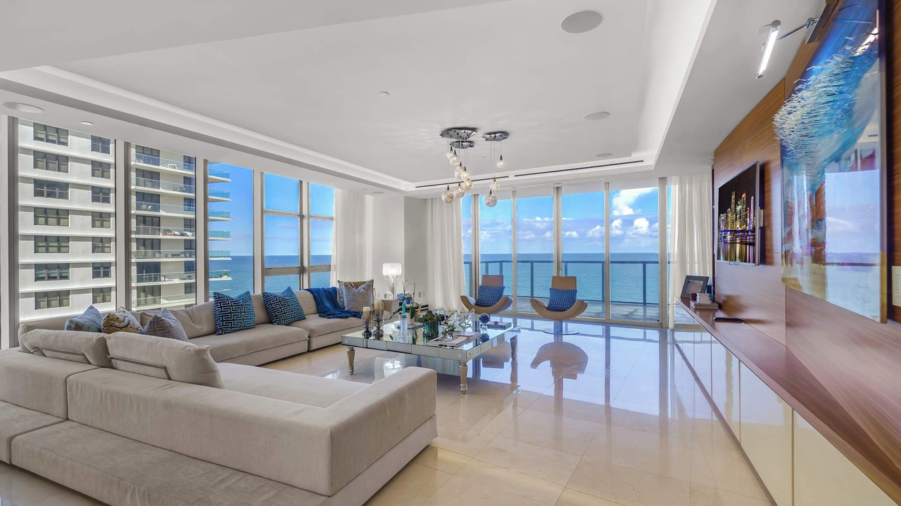 Photo of Bedroom in Bal Harbour