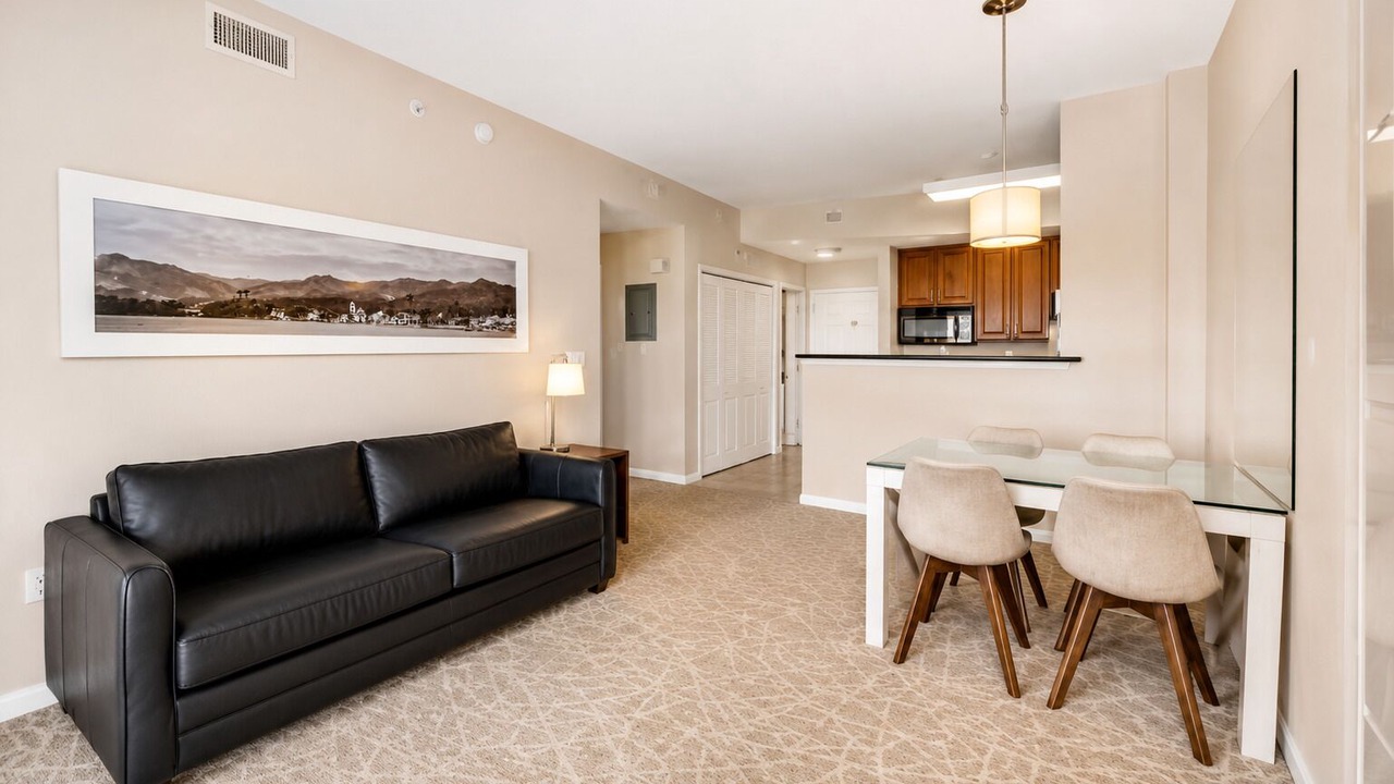 Photo of Livingroom in Florida Center