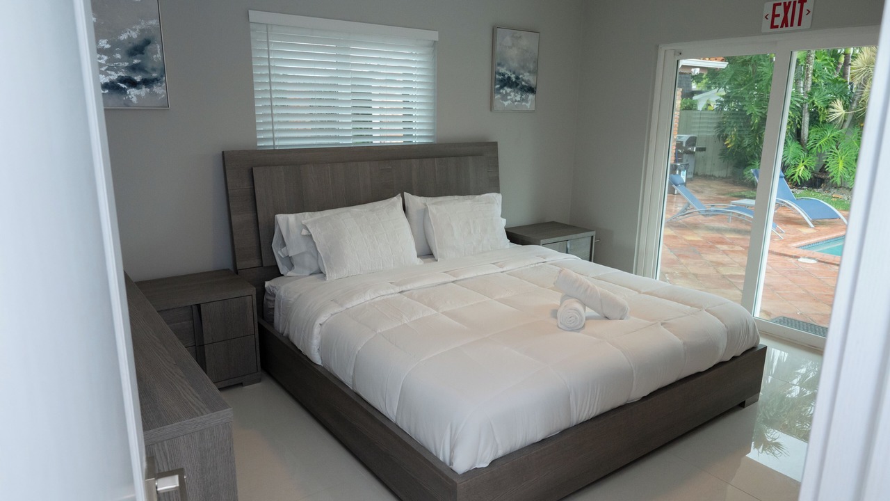 Photo of Bedroom in Sunset