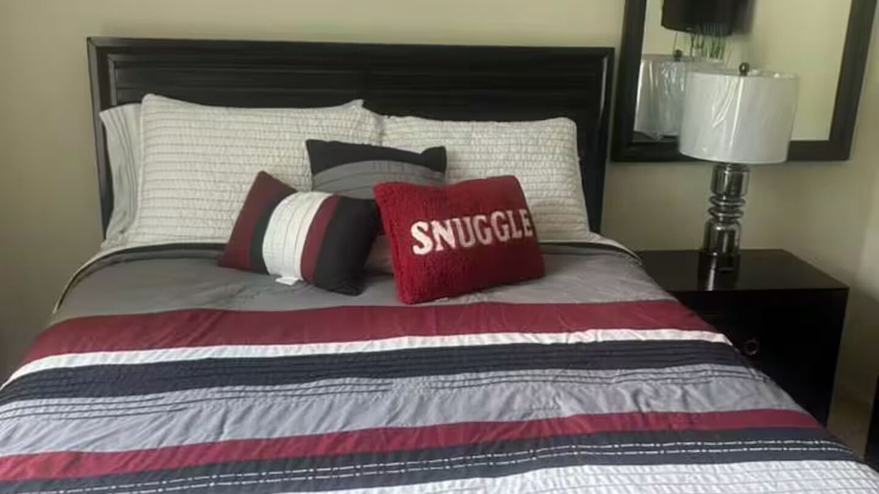 Photo of Bedroom in Seasons