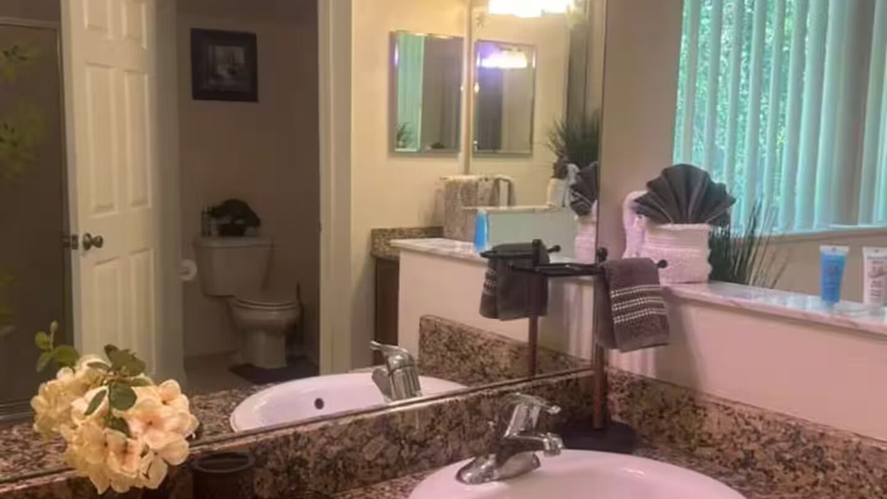 Photo of Bathroom in Seasons