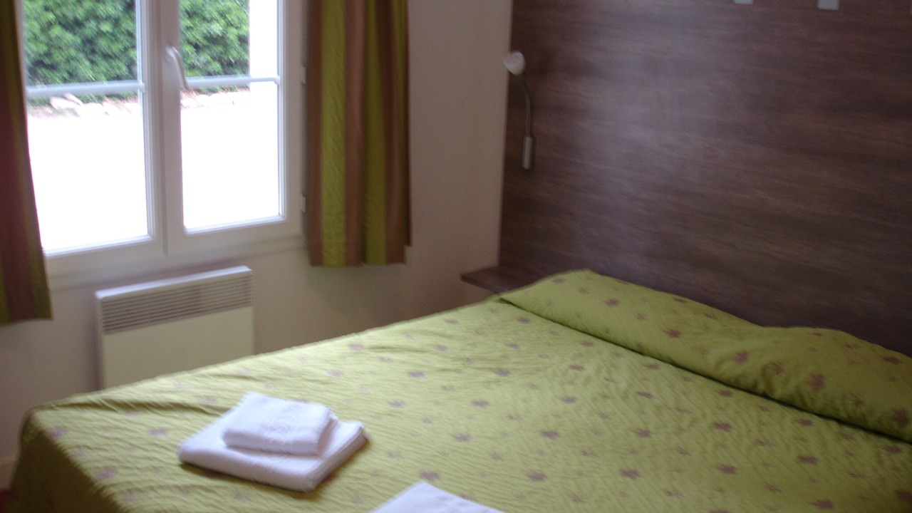 Photo of Bedroom in Sainte-Cecile-les-Vignes