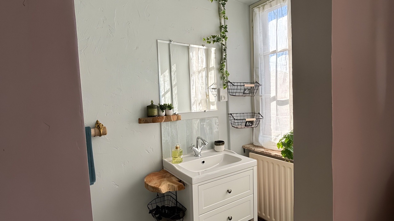 Photo of Bathroom in Folles