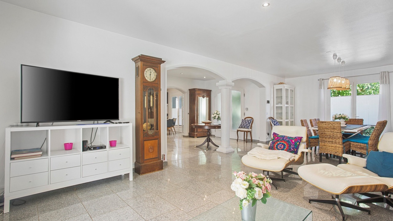 Photo of Livingroom in Cabasse