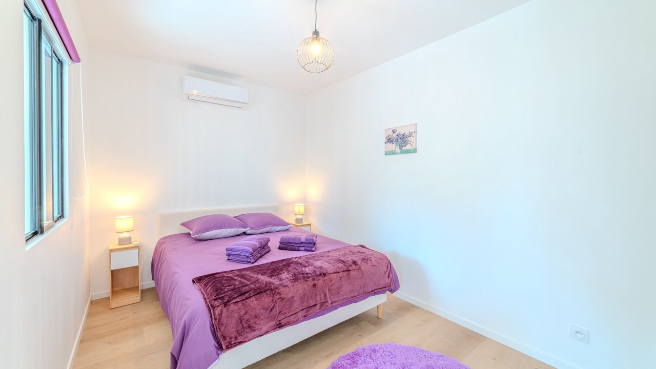 Photo of Bedroom in Bourbon-Lancy