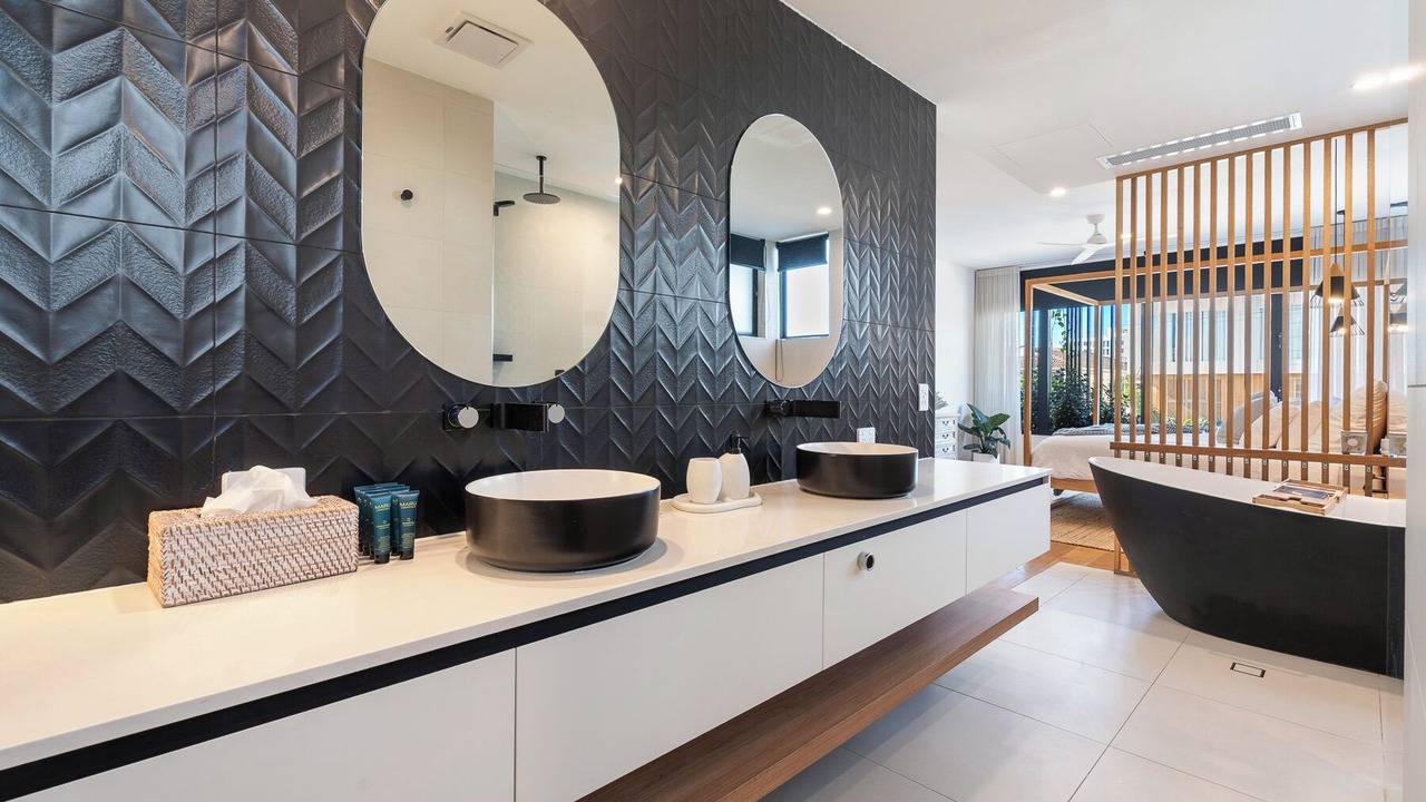 Photo of Bathroom in Mermaid Beach