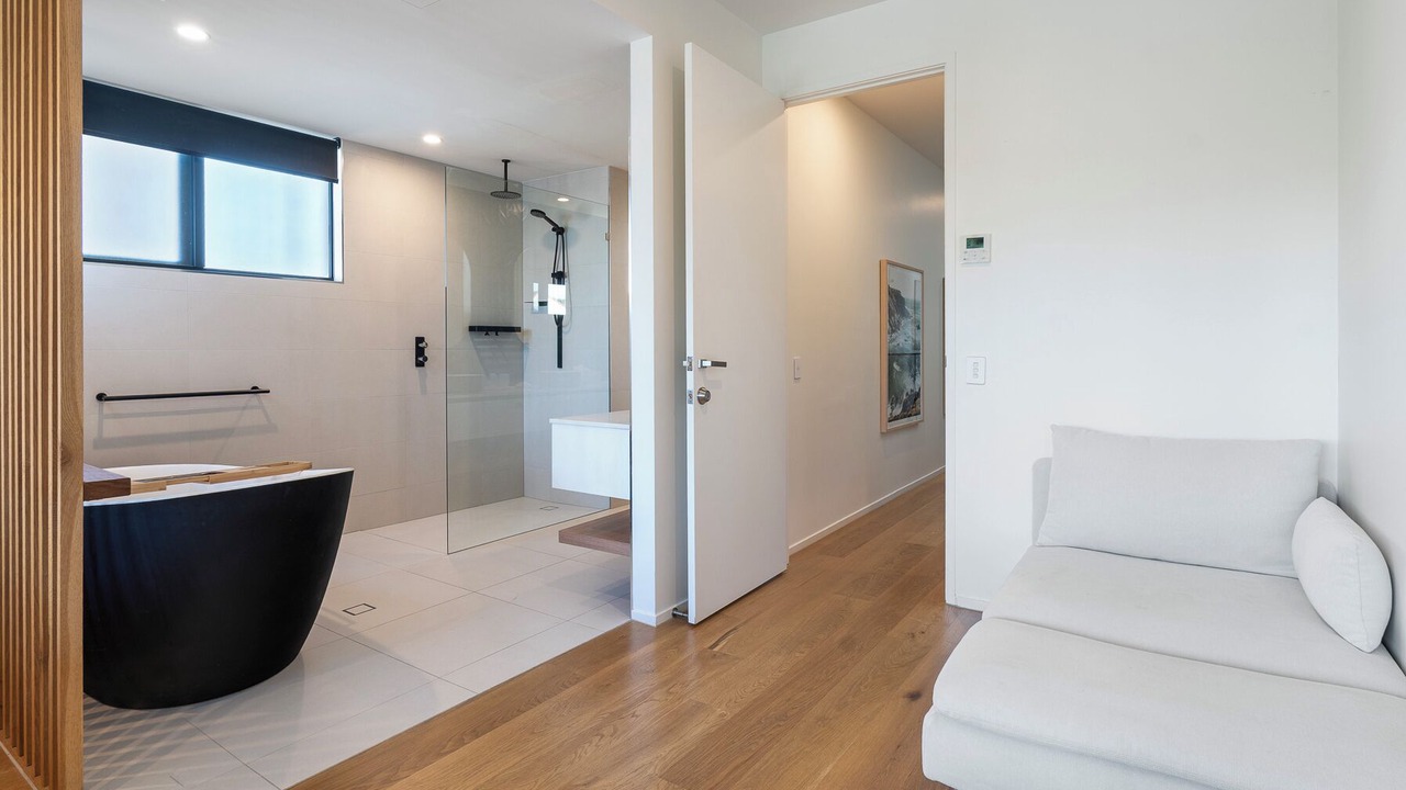 Photo of Bathroom in Mermaid Beach