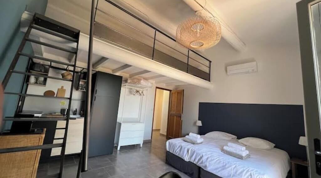Photo of Bedroom in Gordes