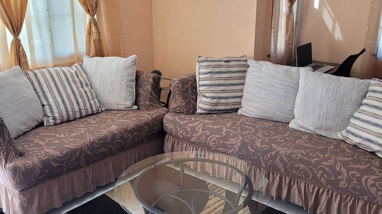Photo of Livingroom in Stewart Town