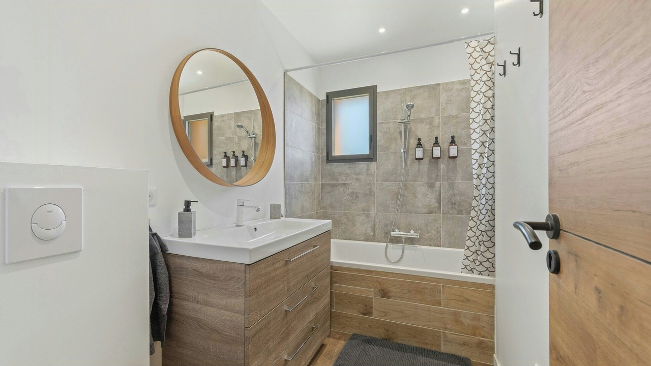 Photo of Bathroom in Ollioules