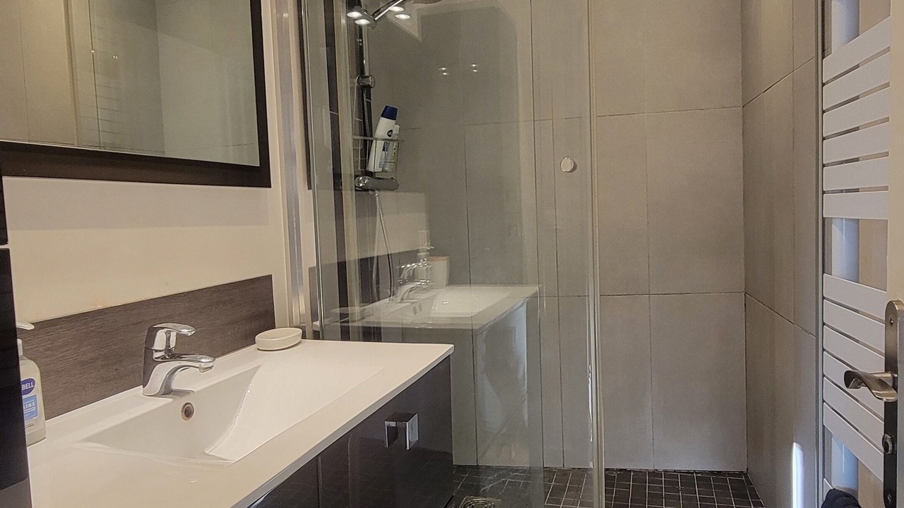 Photo of Bathroom in Villette Gare