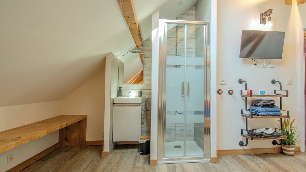 Photo of Bathroom in Cluses