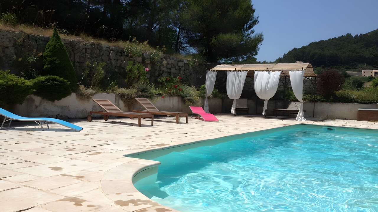 Photo of Outdoor in Auriol