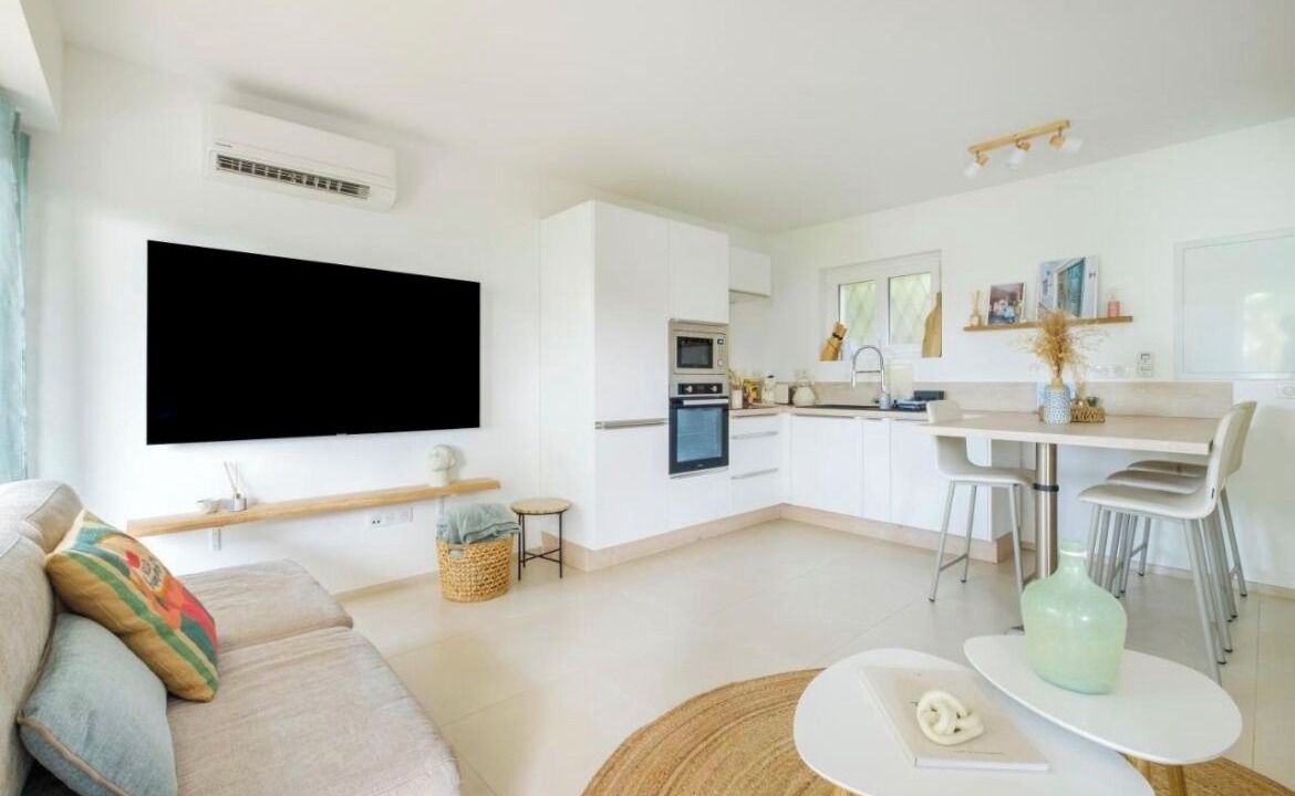 Photo of Livingroom in Espero-Pax