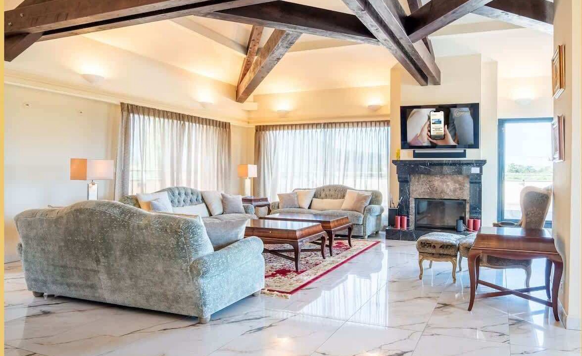 Photo of Livingroom in Etrembieres