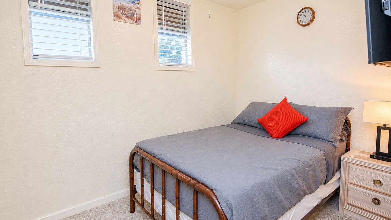 Photo of Bedroom in Crooked Lake Park