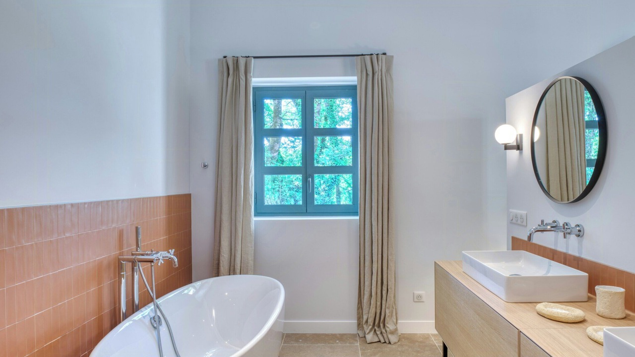 Photo of Bathroom in Tourves