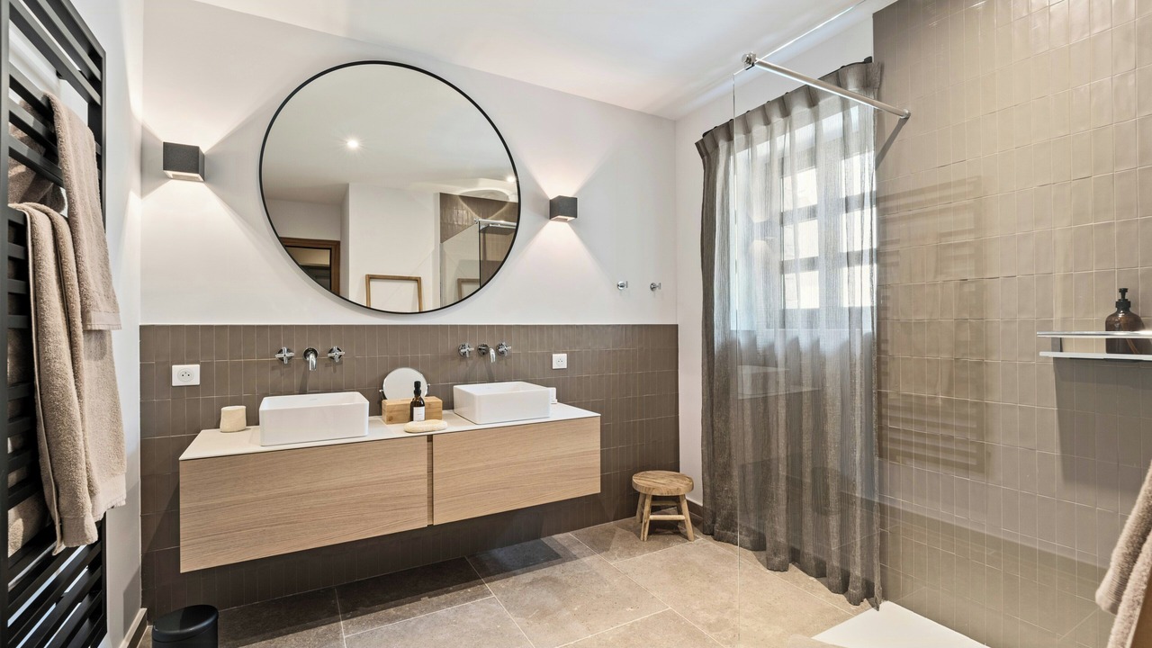 Photo of Bathroom in Tourves