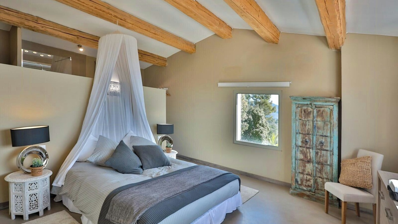 Photo of Bedroom in Saint-Vallier-de-Thiey