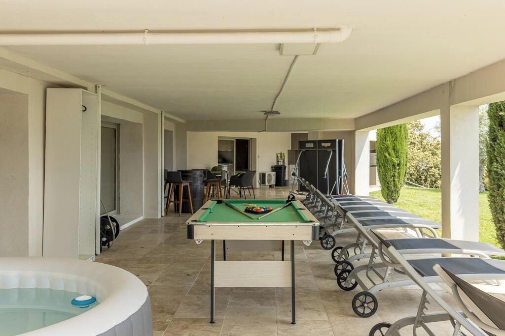 Photo of Patio Balcony in Saint-Vallier-de-Thiey