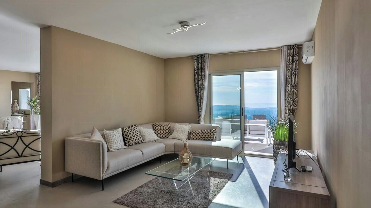 Photo of Livingroom in Saint-Vallier-de-Thiey