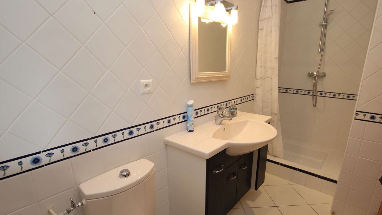 Photo of Bathroom in Callas