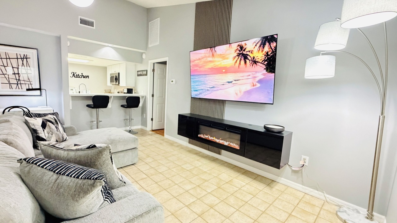 Photo of Livingroom in Crystal Lake