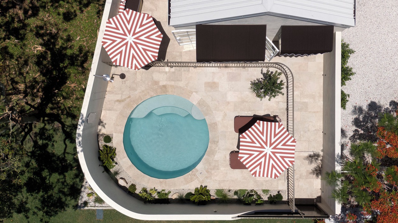 Photo of Outdoor in Mermaid Waters