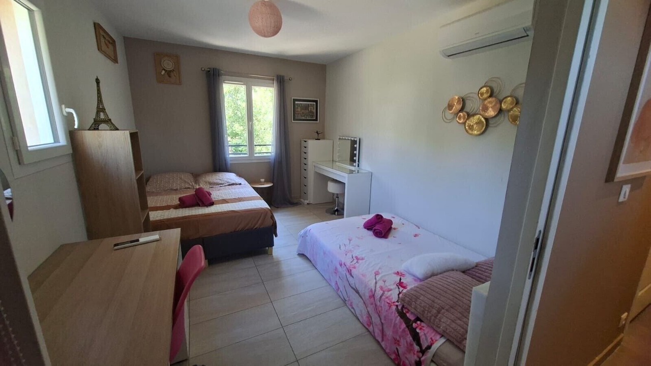 Photo of Bedroom in Flayosc