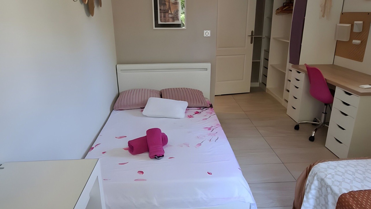 Photo of Bedroom in Flayosc