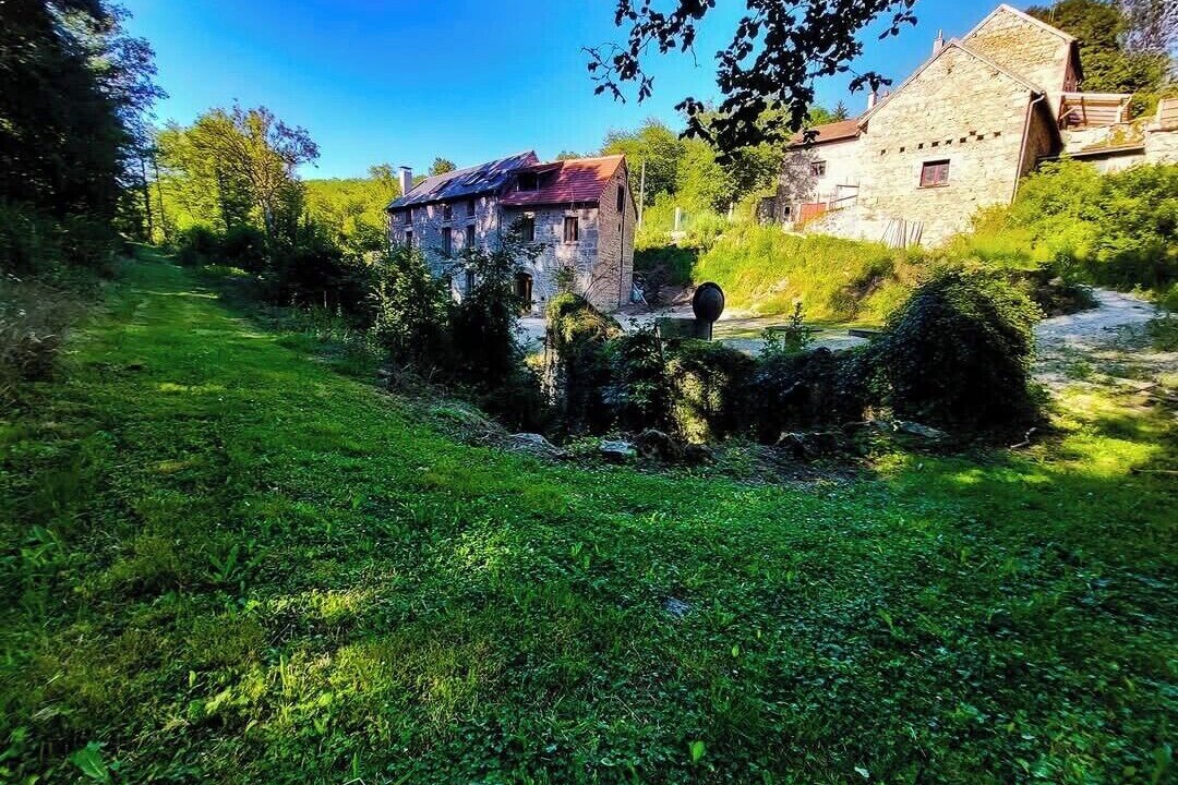 Photo of Outdoor in Servant