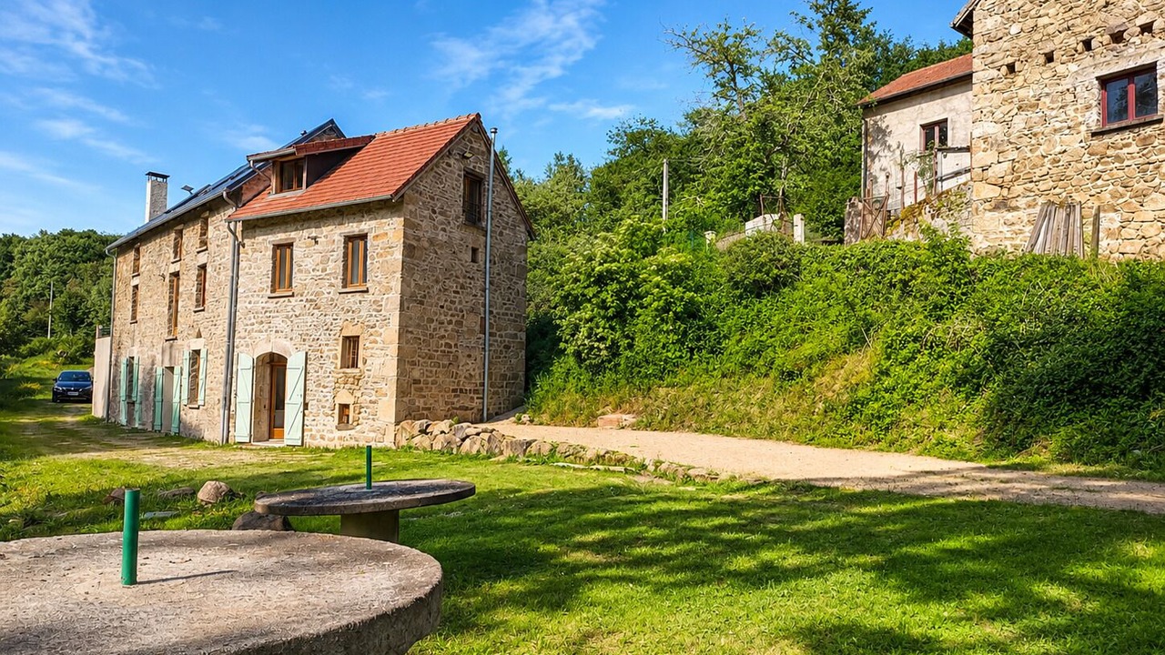 Photo of Outdoor in Servant