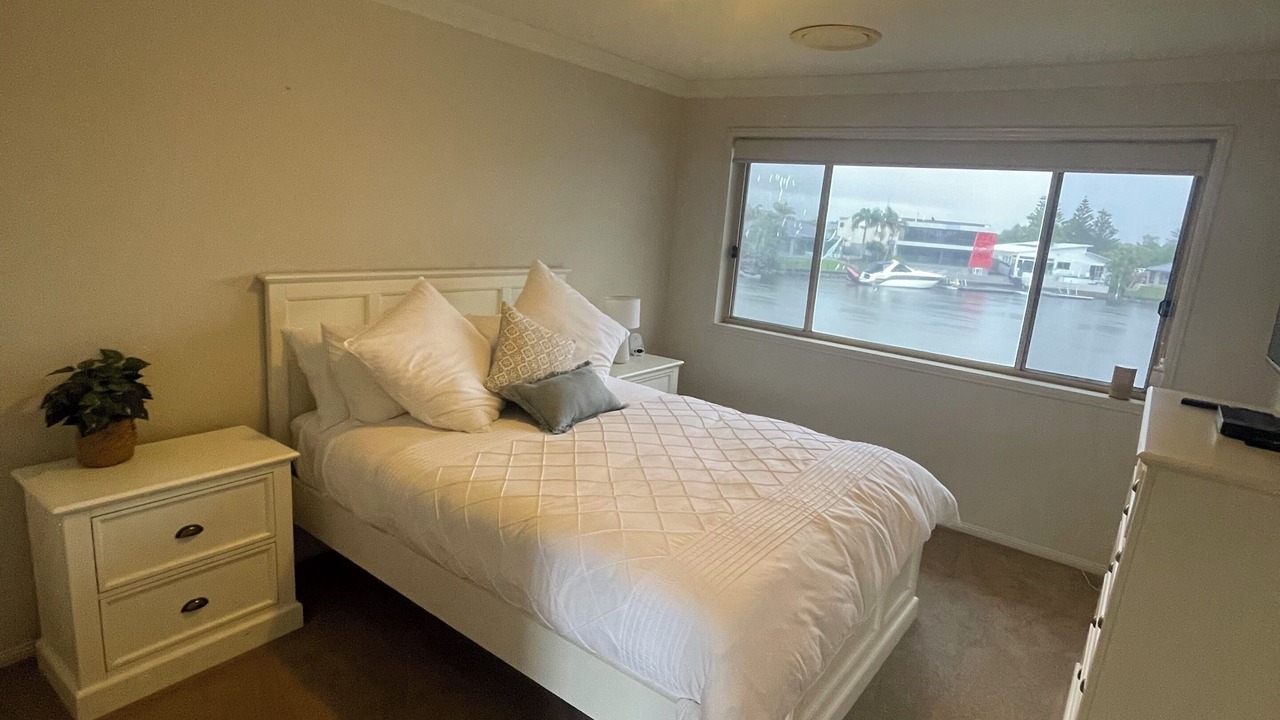 Photo of Bedroom in Helensvale