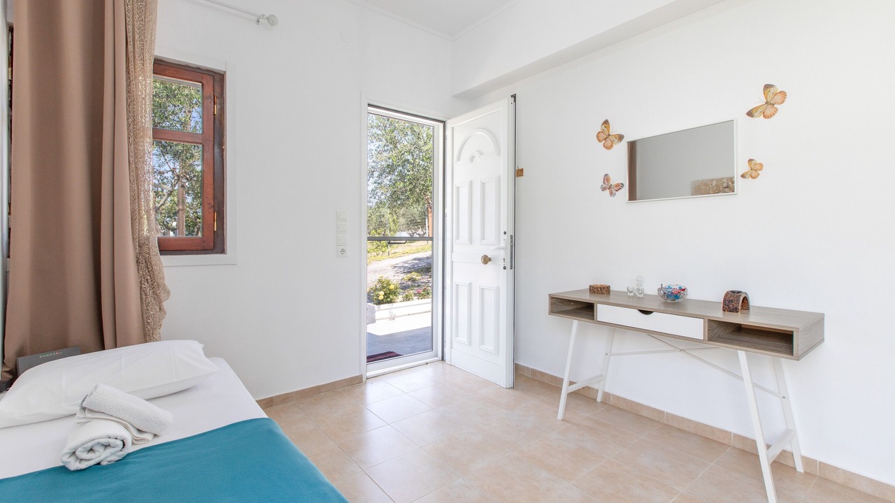 Photo of Bedroom in Adelianos Kampos
