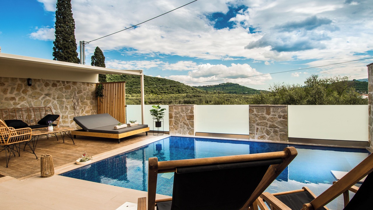 Photo of Outdoor in Alikanas