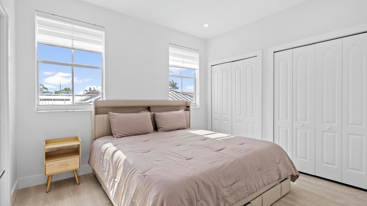 Photo of Bedroom in Ludlam
