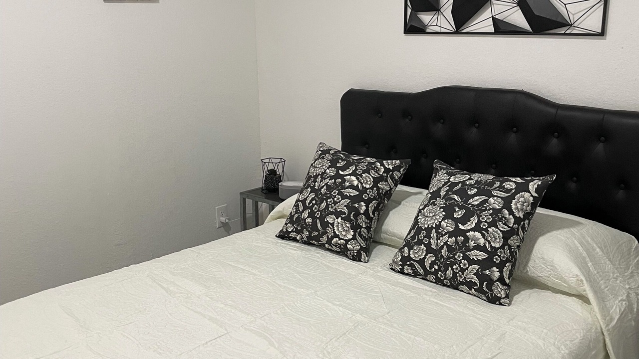 Photo of Bedroom in Crystal Lake